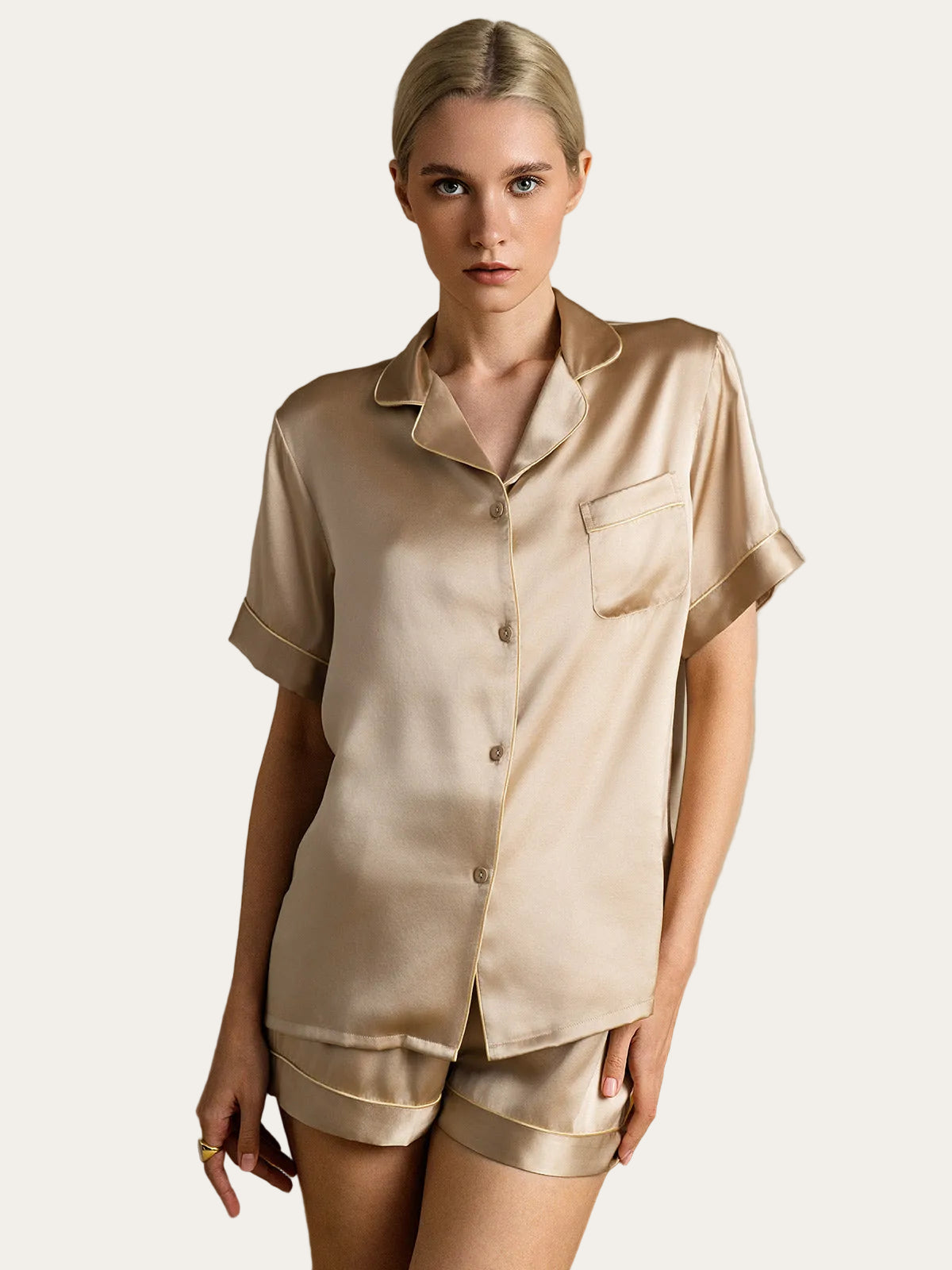 Silk Charm™ | Maulbeerseiden-Mini-Negligé mit Schnürdetail & Spitzenrücken