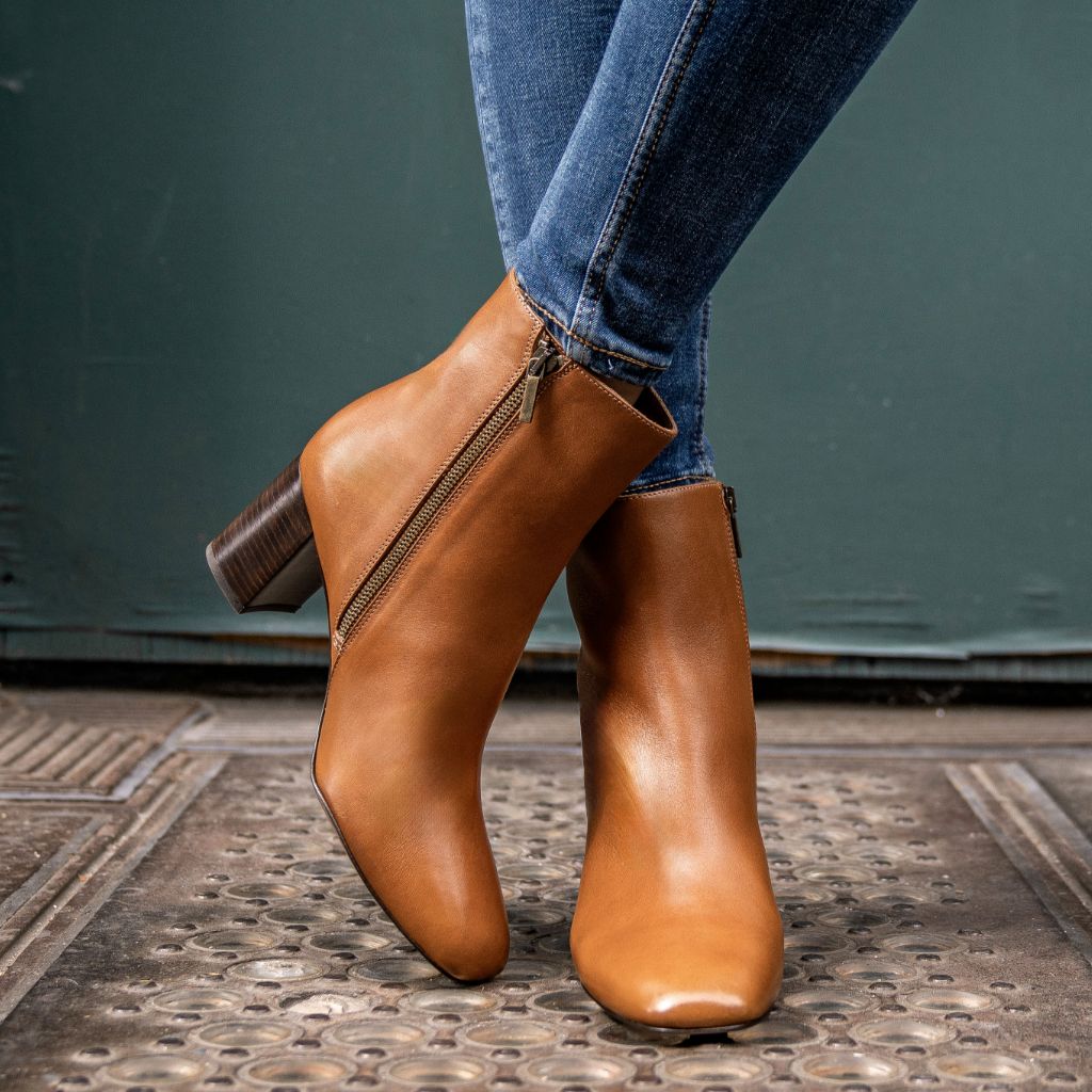 Hoher Standard | Hellbraun