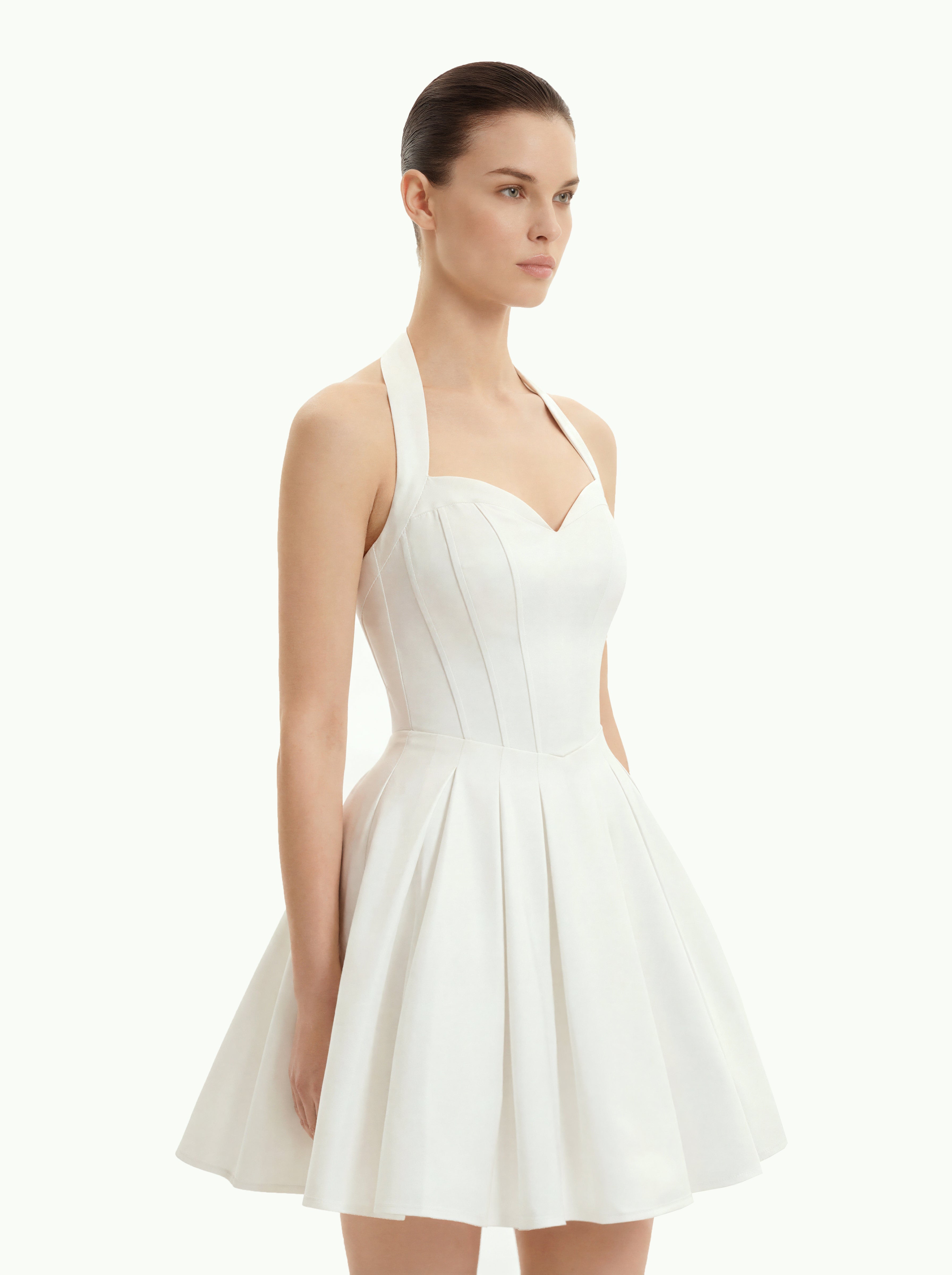 Luna™ | Bustier-Halterneck-Minikleid mit Plissee – Weiss