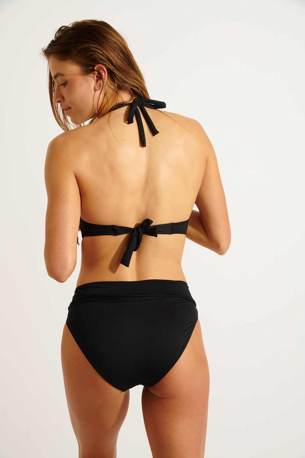 Gabrielle Pigments™ | Triangel-Bikini in Schwarz