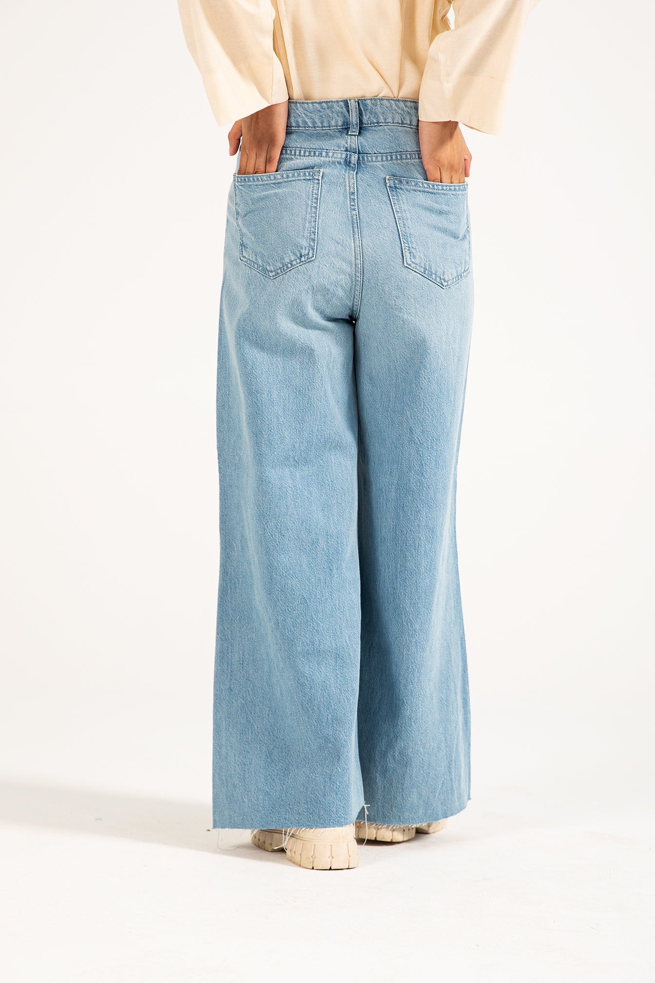 Urban Breeze™ | High-Waist Wide-Leg Jeans in Hellblau