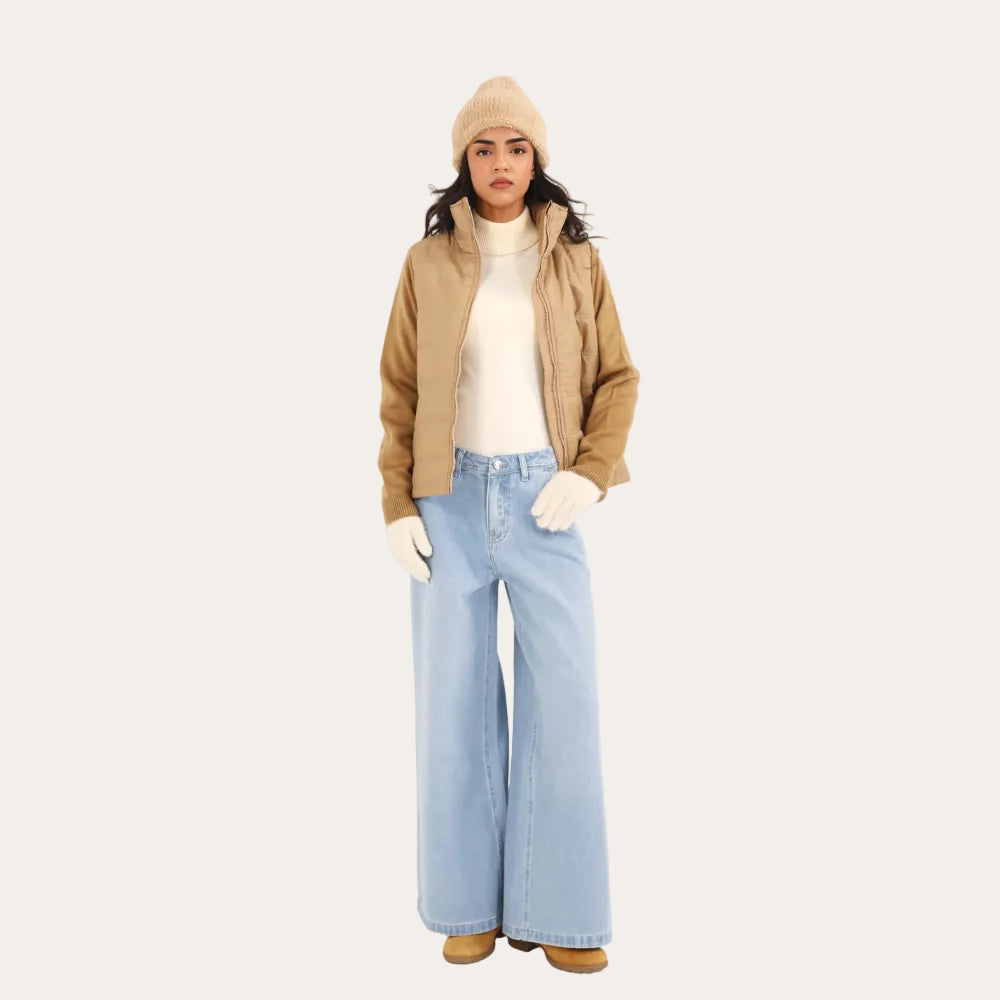 Elowyn™ | Leichte Damenjacke in Camel mit Stehkragen