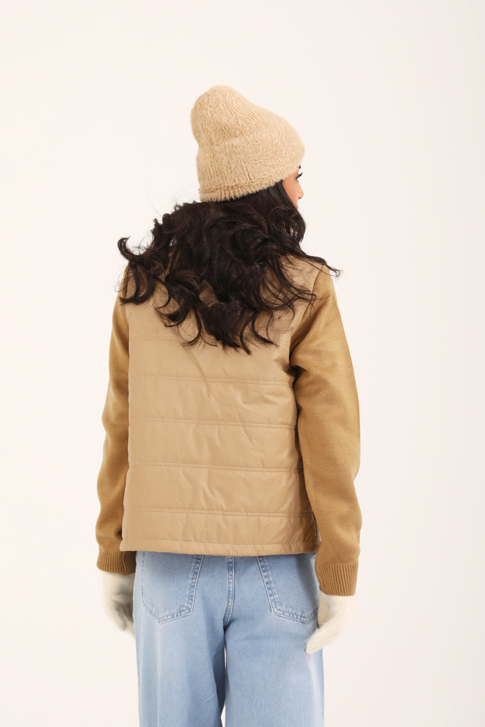 Elowyn™ | Leichte Damenjacke in Camel mit Stehkragen