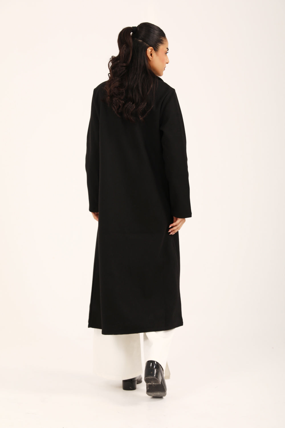 Noctara™ | Langer Damenmantel in Schwarz mit Ein-Knopf-Design