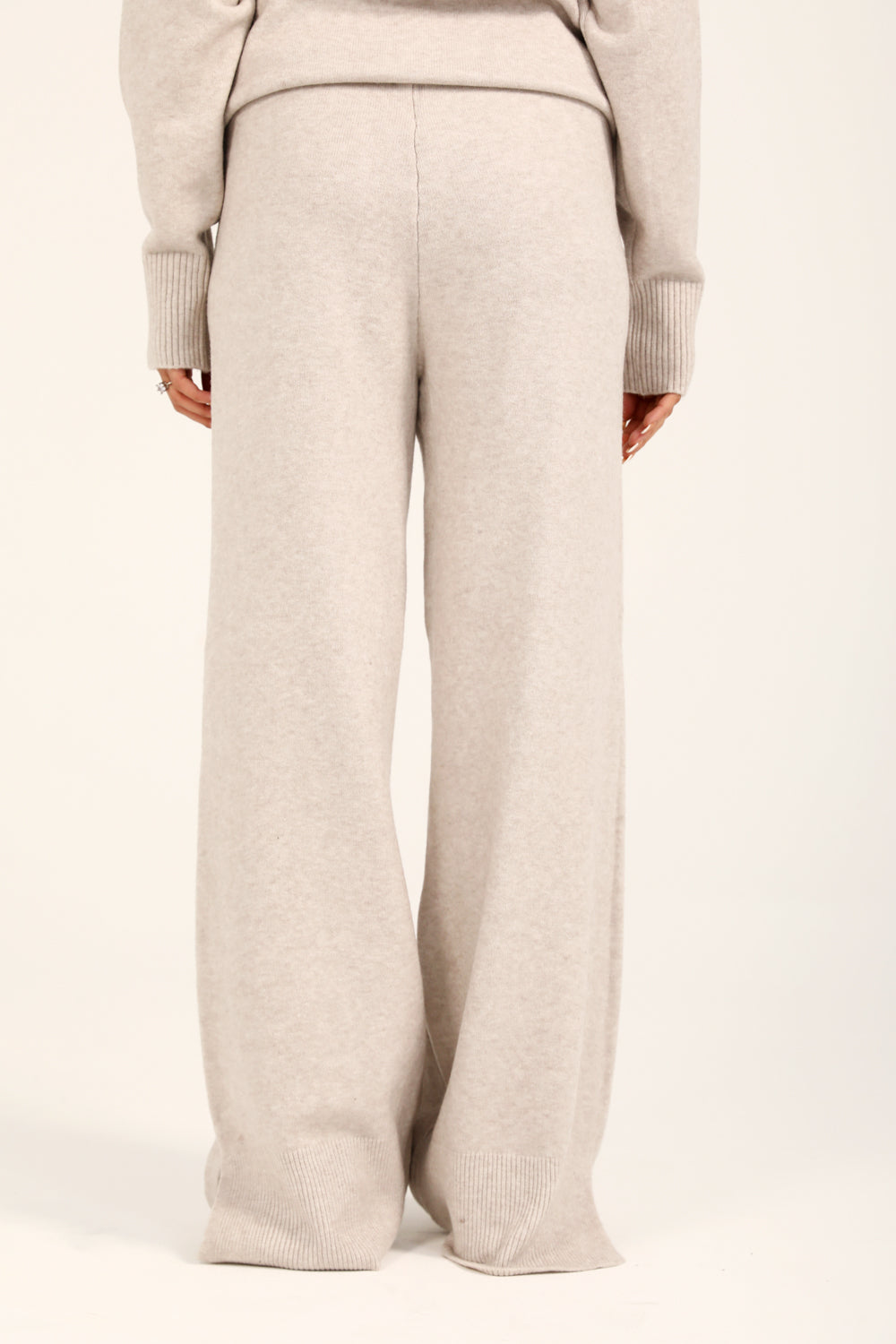 Soft Knit™ | Wide-Leg Strickhose in Hellgrau