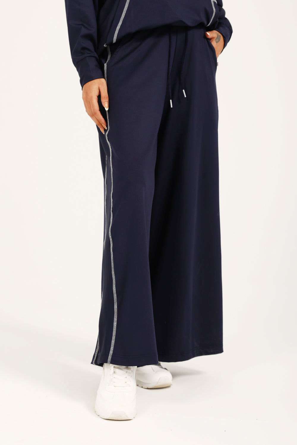 Urban Flow™ | Wide-Leg Sporthose mit Streifen in Navy