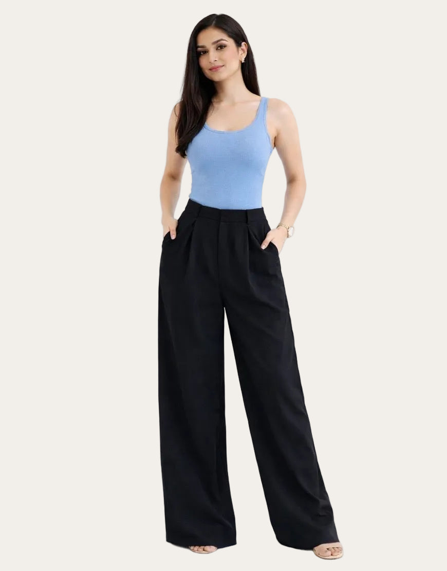 Aquila Apparel™ | Super Wide Plissierte Georgette-Hose in Schwarz