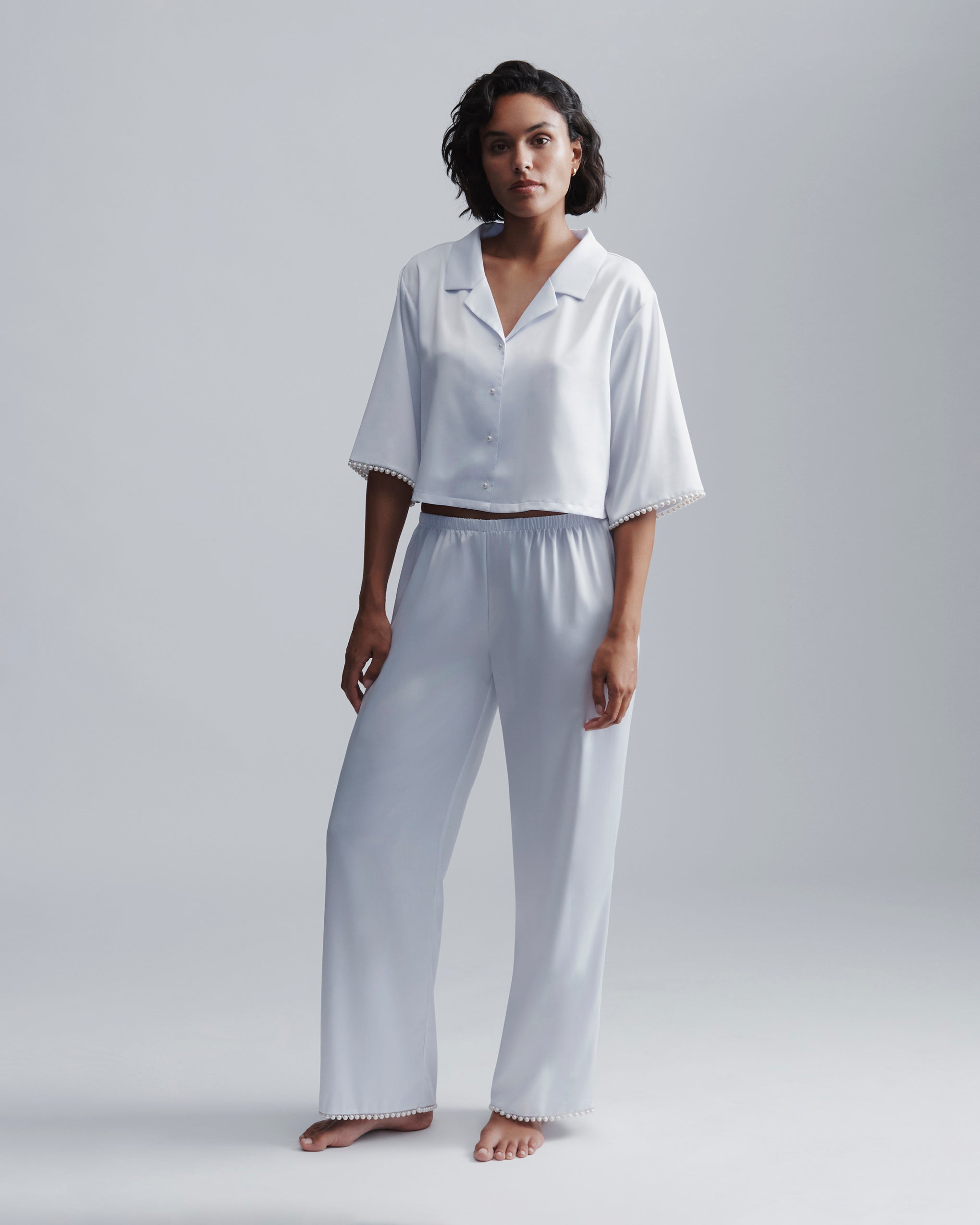 Pearl Satin™ | Luxus-Satinhose mit Perlenbesatz