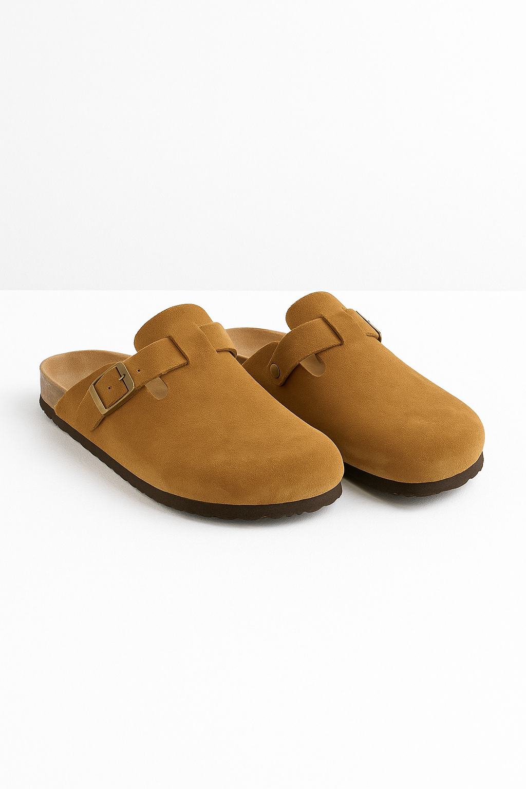 Mira™ Clogs