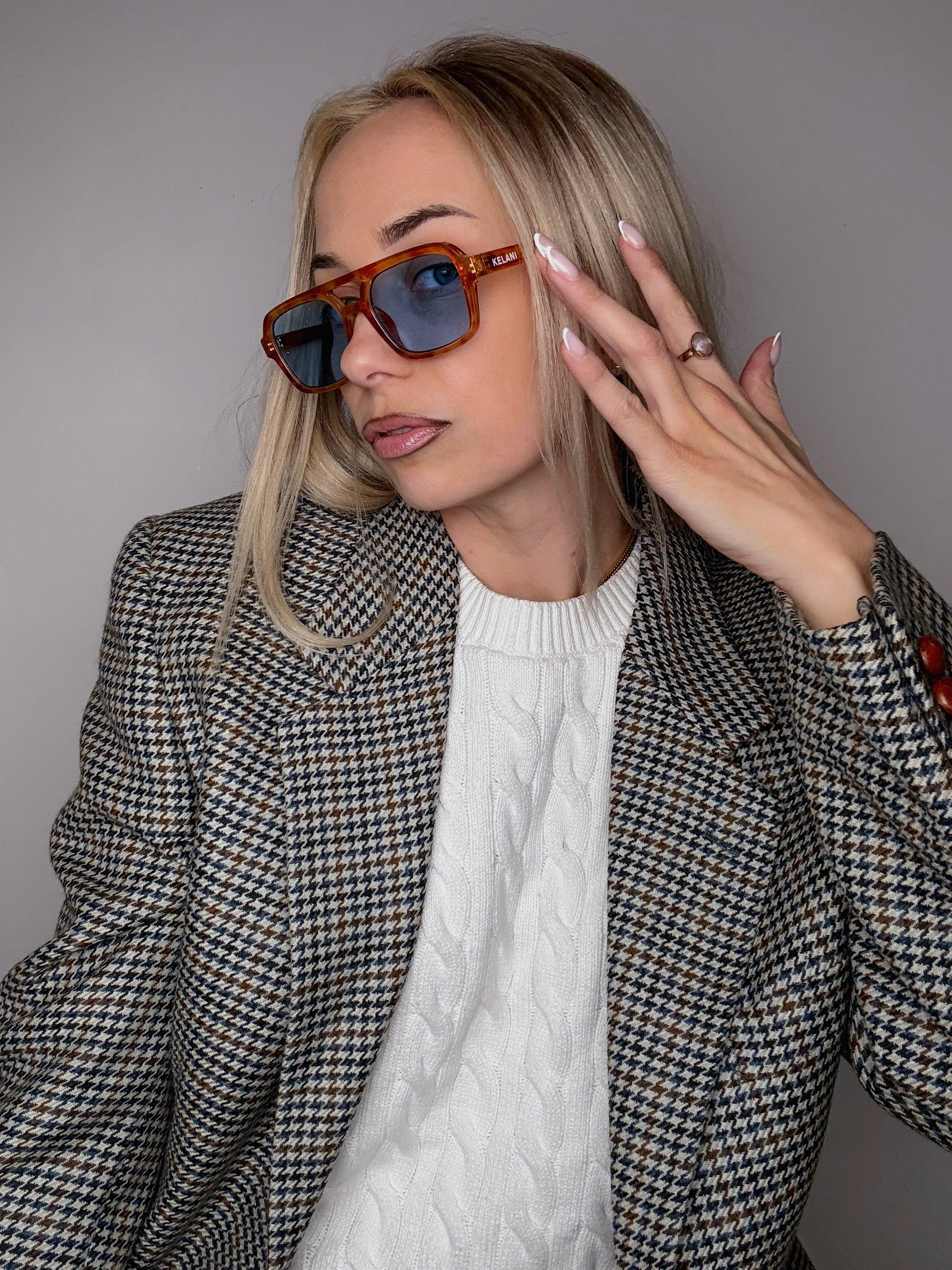 Amazonia - helles Schildpatt / Blau