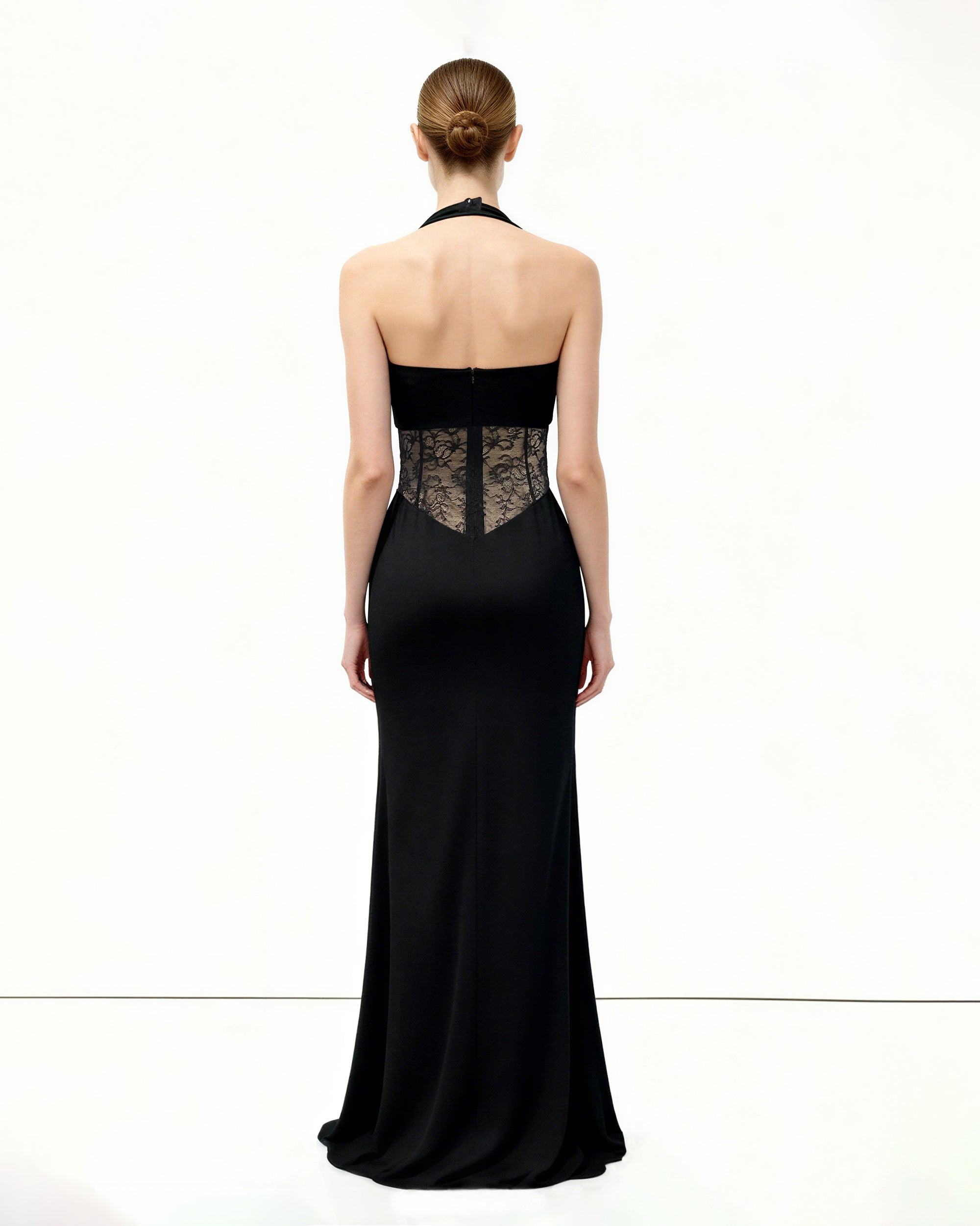 Elise™ | Maxikleid mit Raffung & Spitzenpanelen – Schwarz