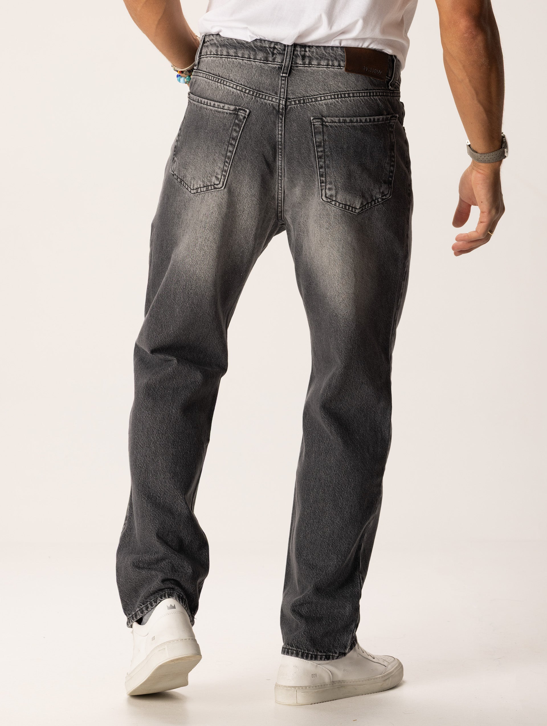 Soren™ | Straight Jeans in Washed Grey