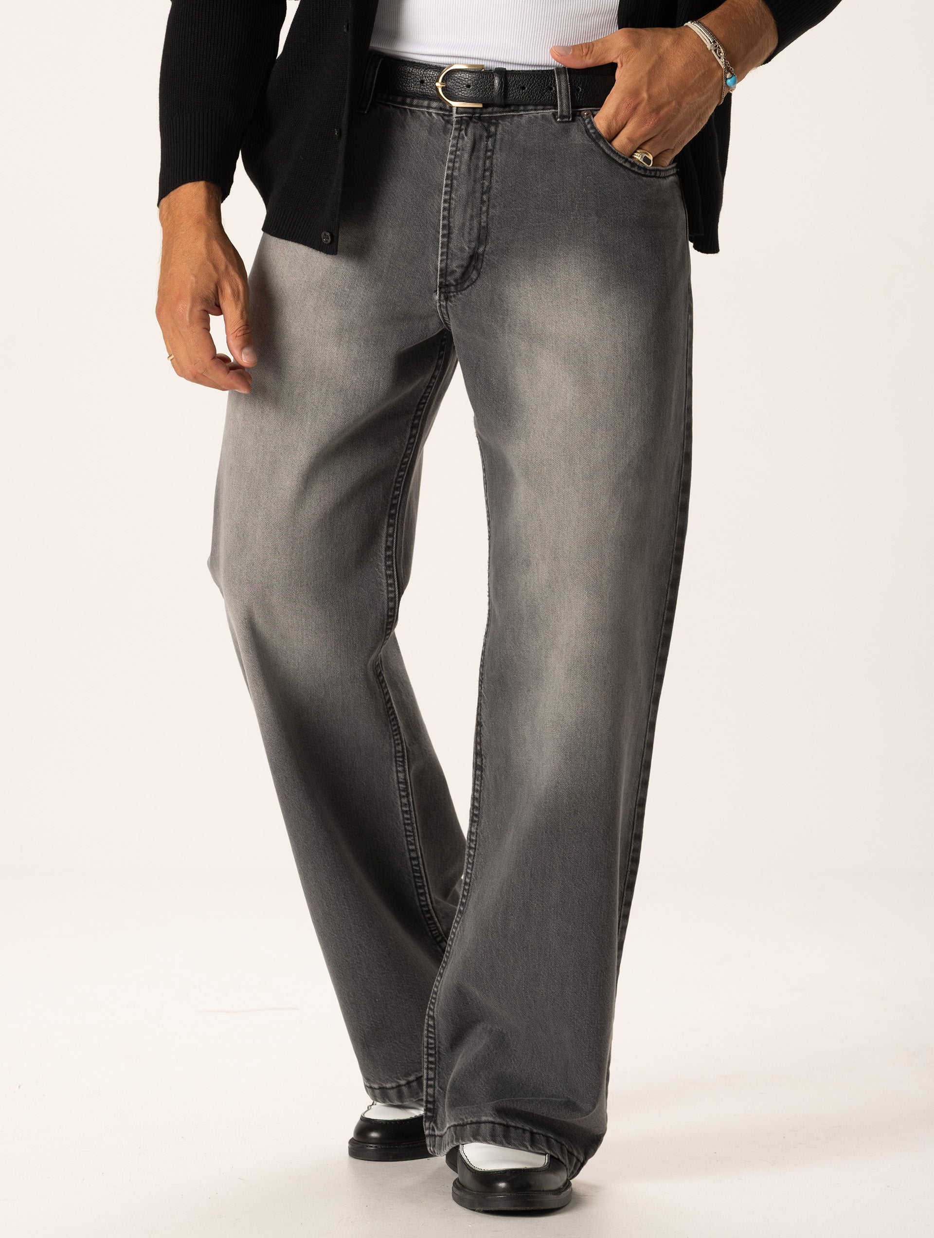 Virelli™ | Straight Jeans in Smoke Grey