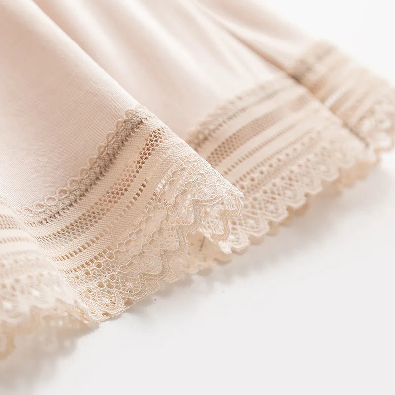 Silk Grace™ | Elegantes Seiden-Negligé in Cremeweiß