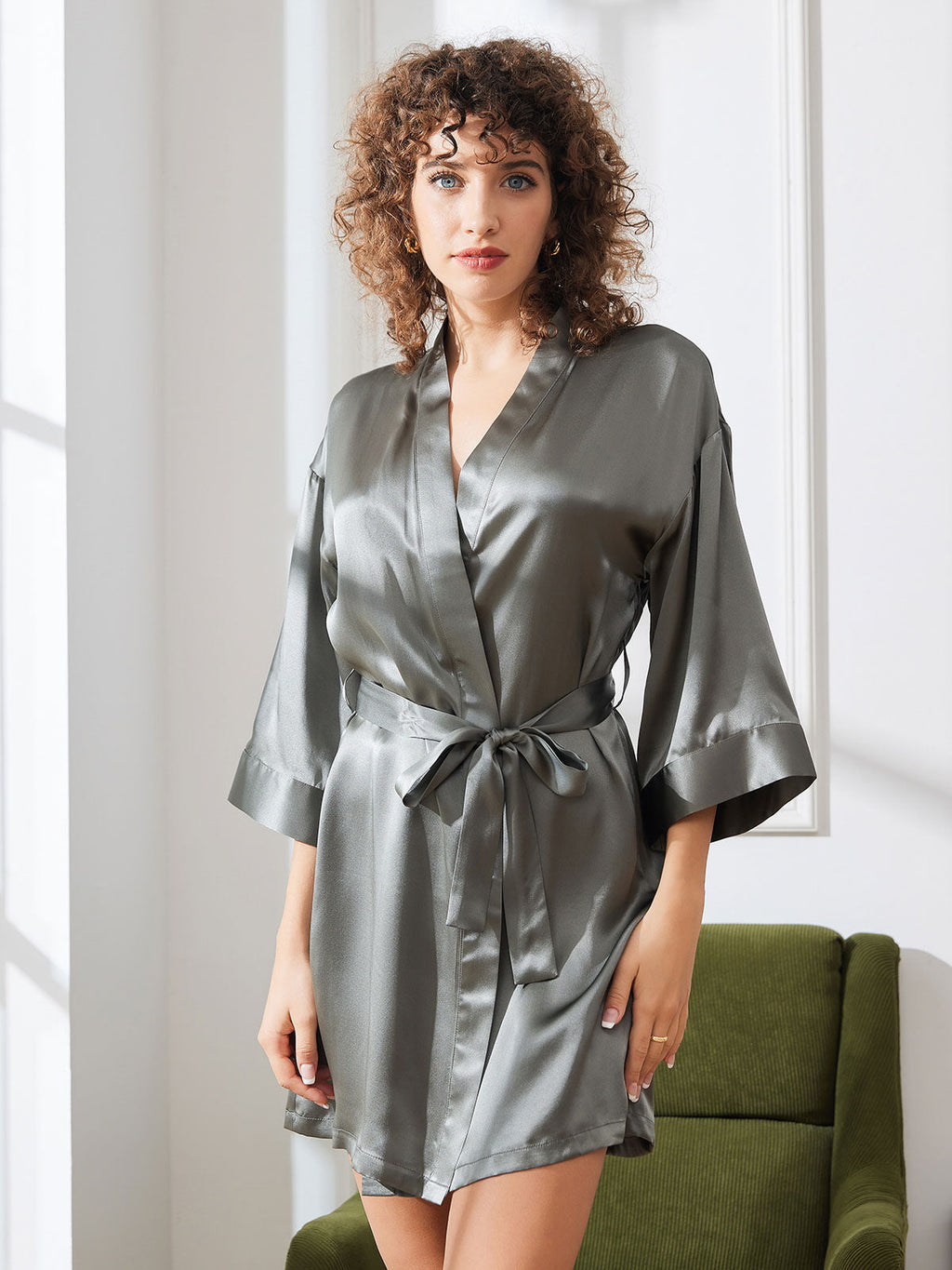 Silk Elegance™ | Seiden-Robe mit Volantärmeln