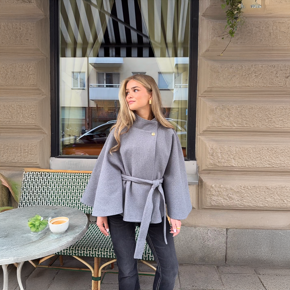 Valeria™ | Cape mit Gürtel