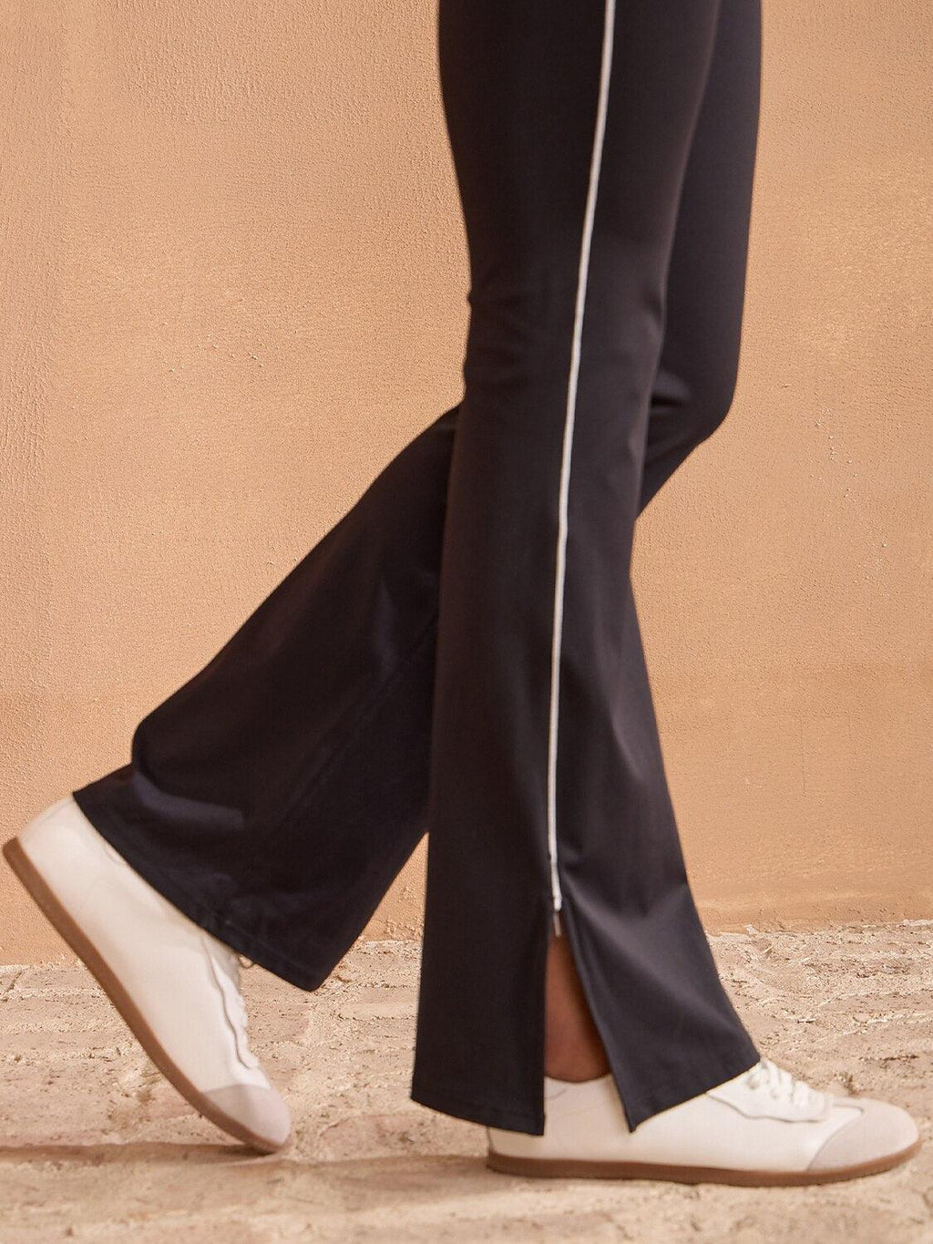 Kaela™ | Sculpt Flare Leggings