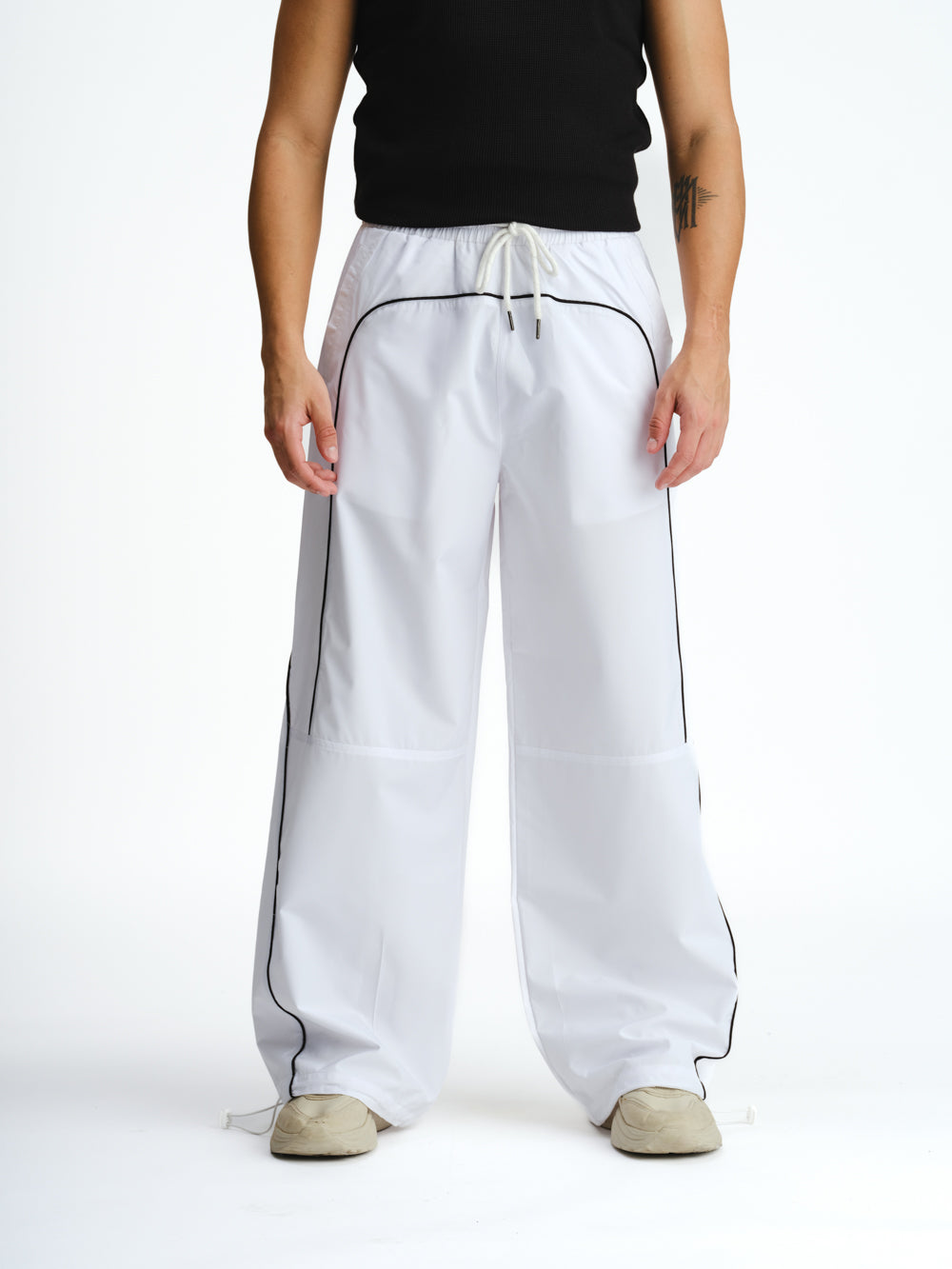 Elion™ | Weiss | Loose Fit Hose