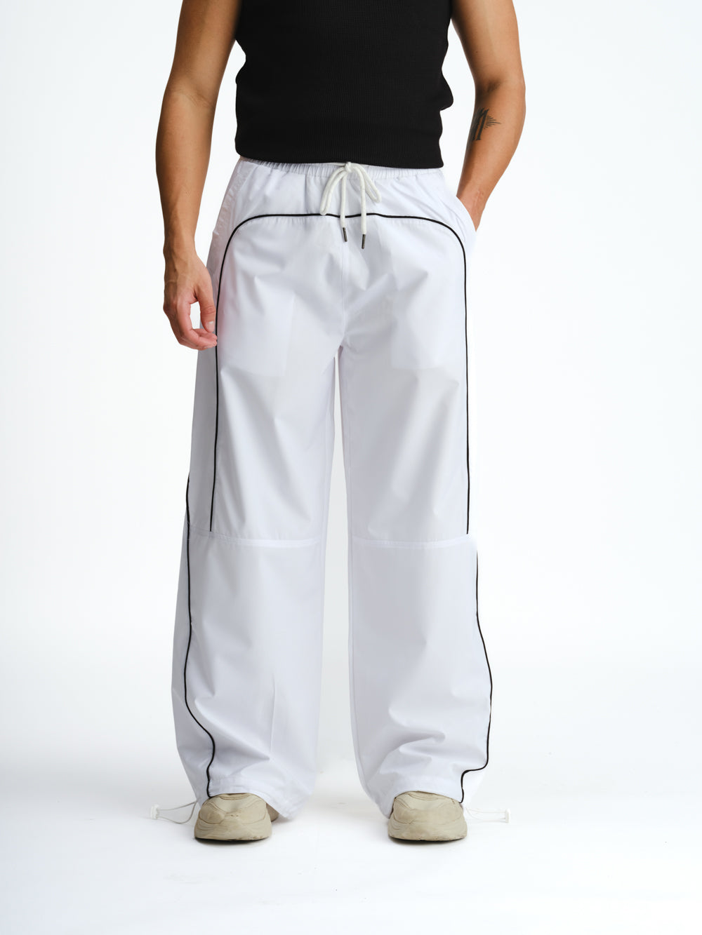 Elion™ | Weiss | Loose Fit Hose